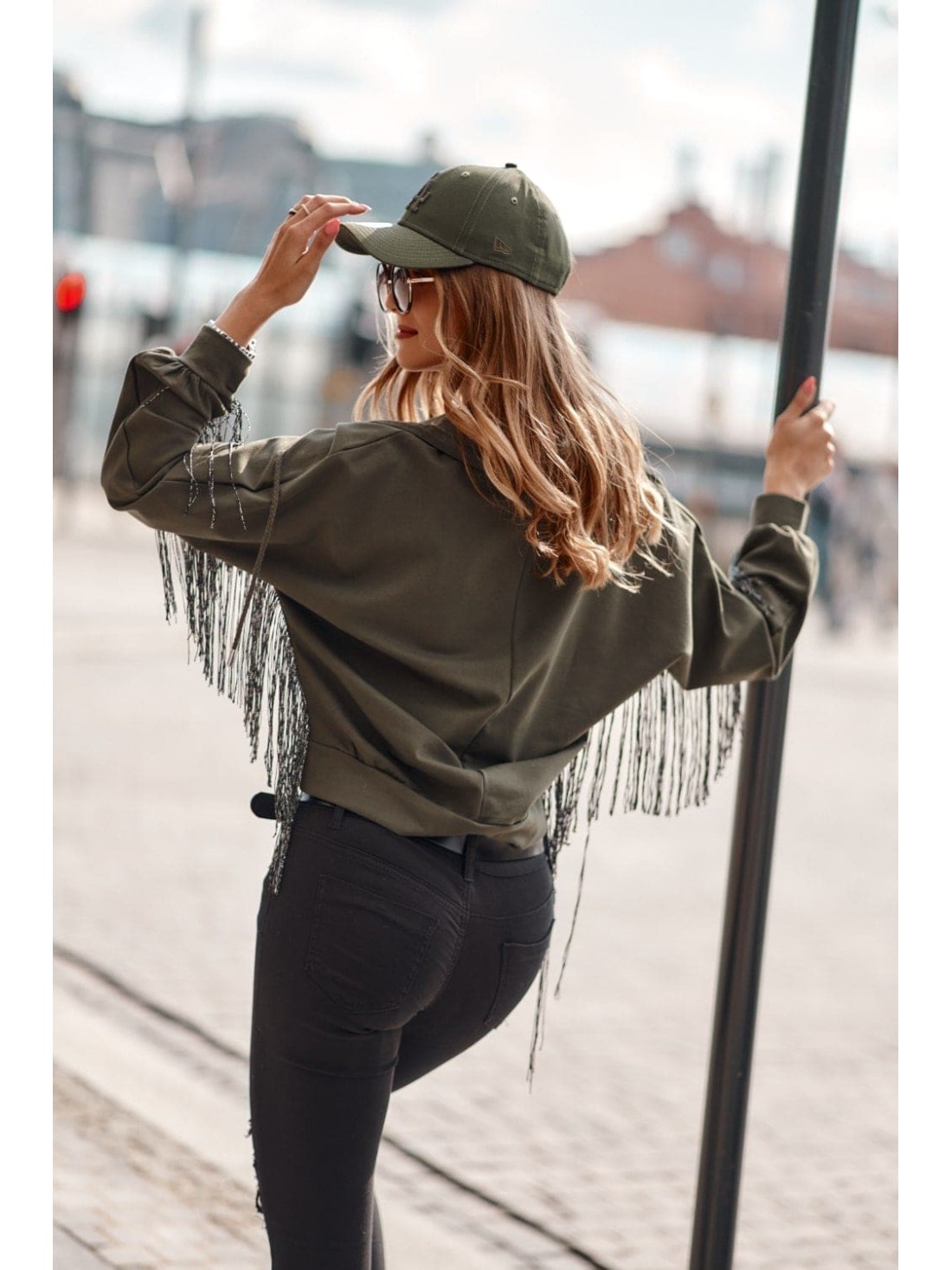 Übergroßes Khaki-Sweatshirt für Damen mit Fransen FI671 – Online-Shop – Boutique